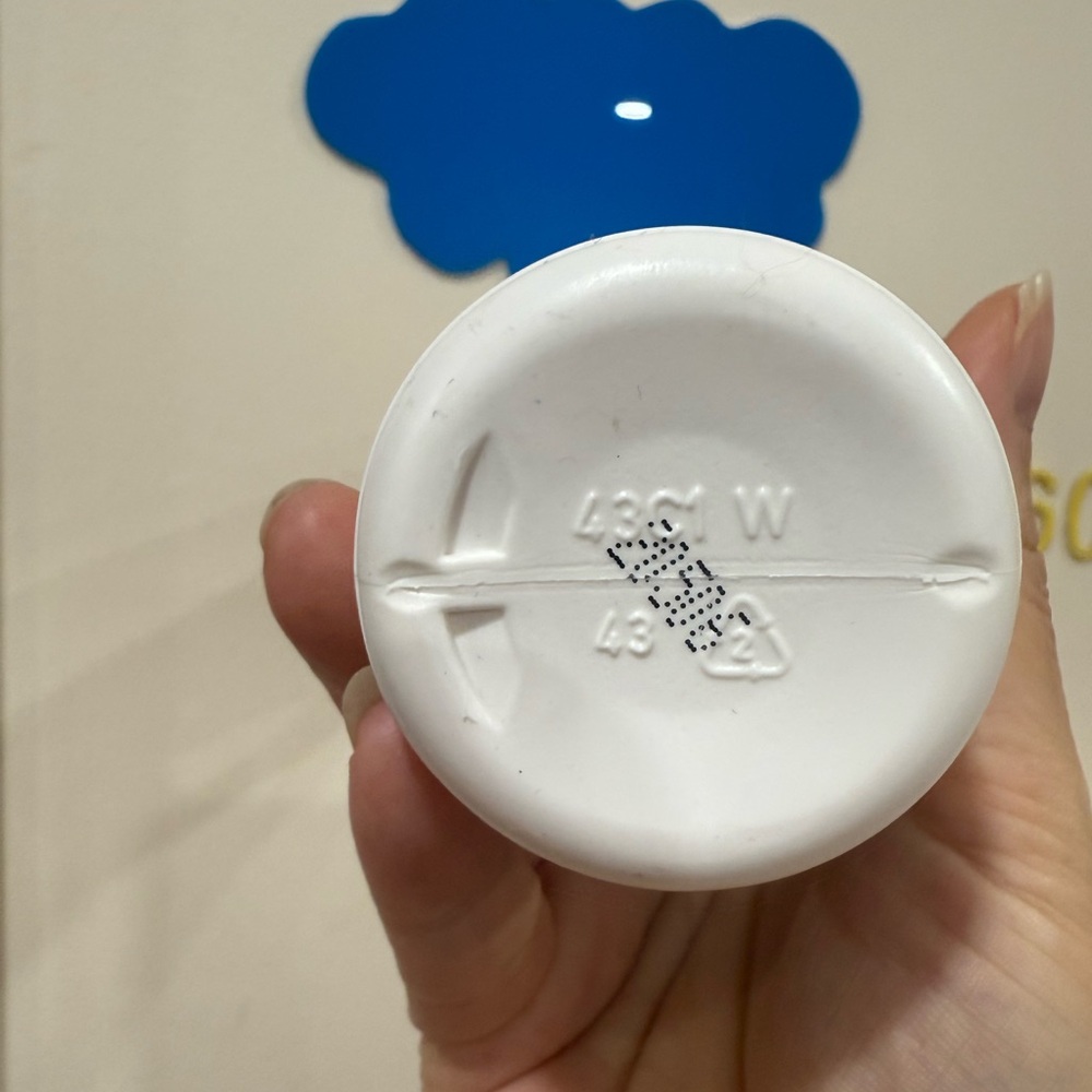 Caudalie  Foaming Cleanser - Picture 3 of 4